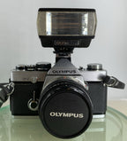 Olympus OM-2 35mm SLR camera body & Hotshoe 2 50mm 1:1.8 +Flash  TESTED #1591