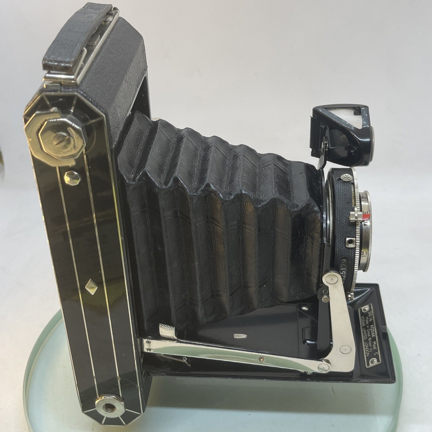 KODAK SIX-16 FOLDING CAMERA RARE WITH BOX NEEAR MINT CONDITION12CM F4,5     3836