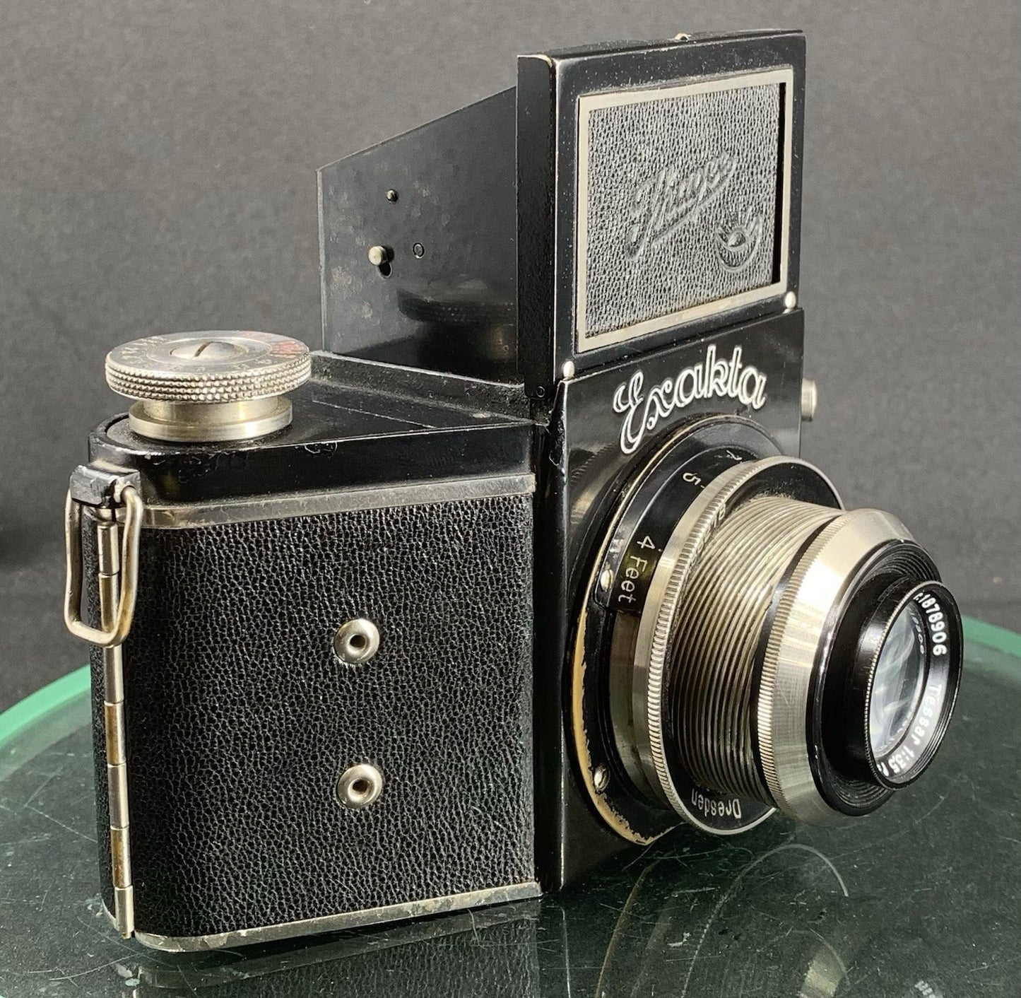 Ihagee Exakta B Type 2.2 Black Moon Sun Logo Camera Zeiss Tessar 3.5/7.5cm#1402
