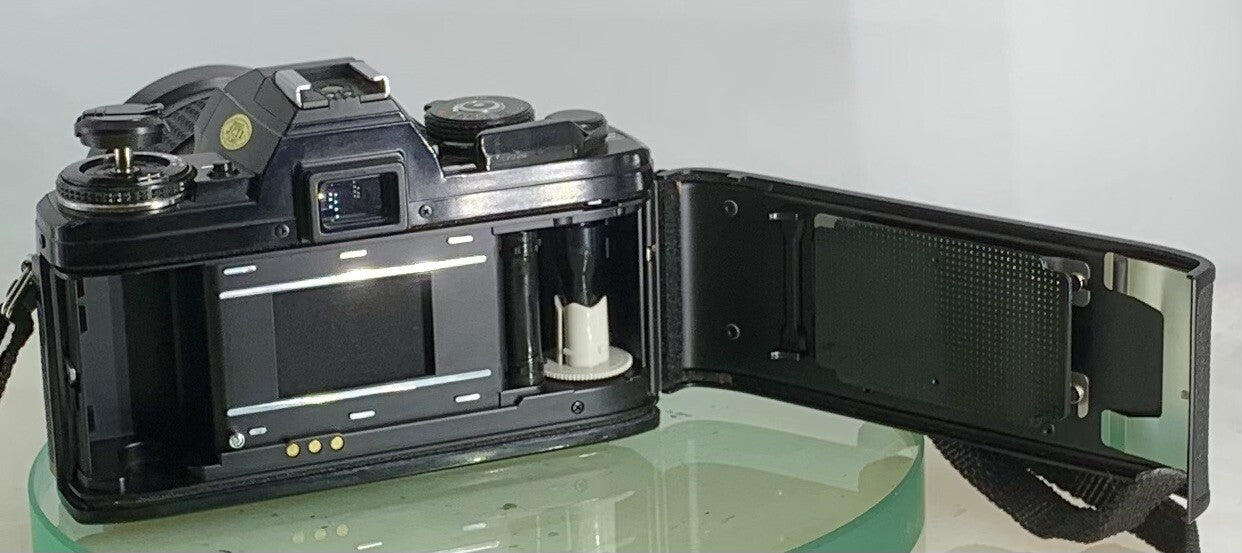 Minolta X-700 35mm Film SLR Manual Camera + Minolta 35-70mm 1:3.5 Lens TESTED3659