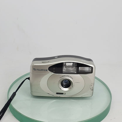FUJIFILM 20 AUTO Big Finder  APS FILM CAMERA ~AUTO FLASH TESTED #2281