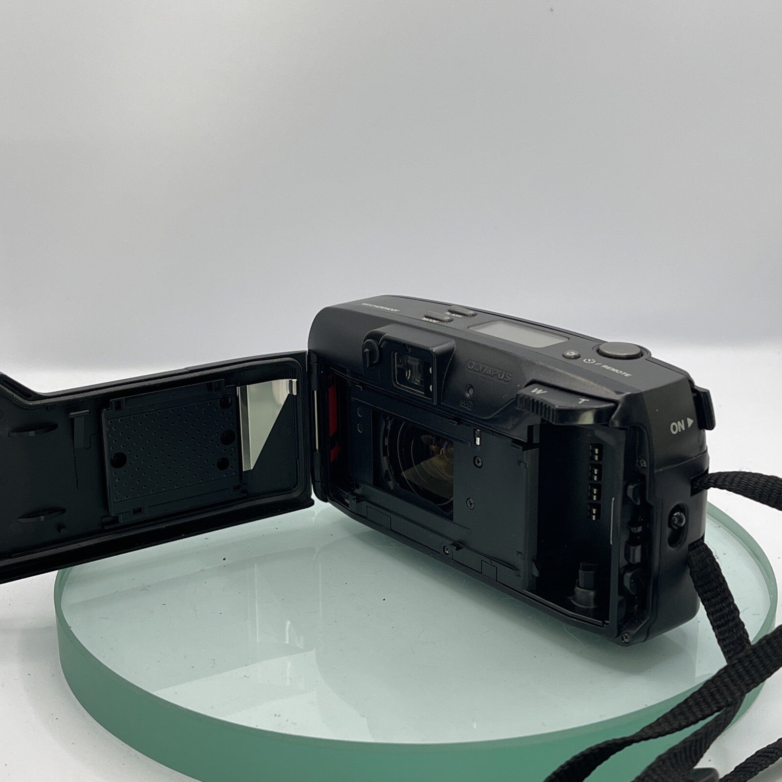 Olympus Superzoom 120 35mm Film Camera Quartz Date in excellent condition+case535