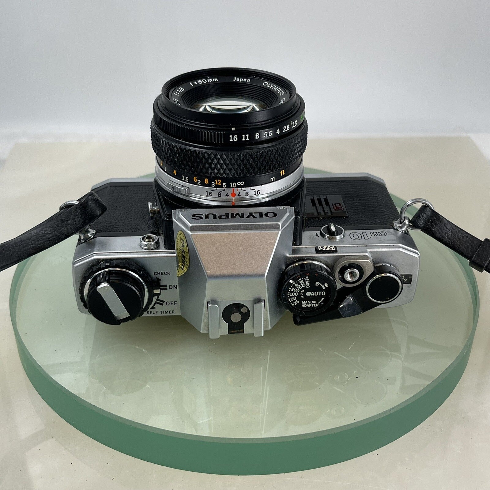 BOXED Olympus OM10 35mm SLR Film Camera with 50mm Lens + Leather Case+T20 FLASH+8