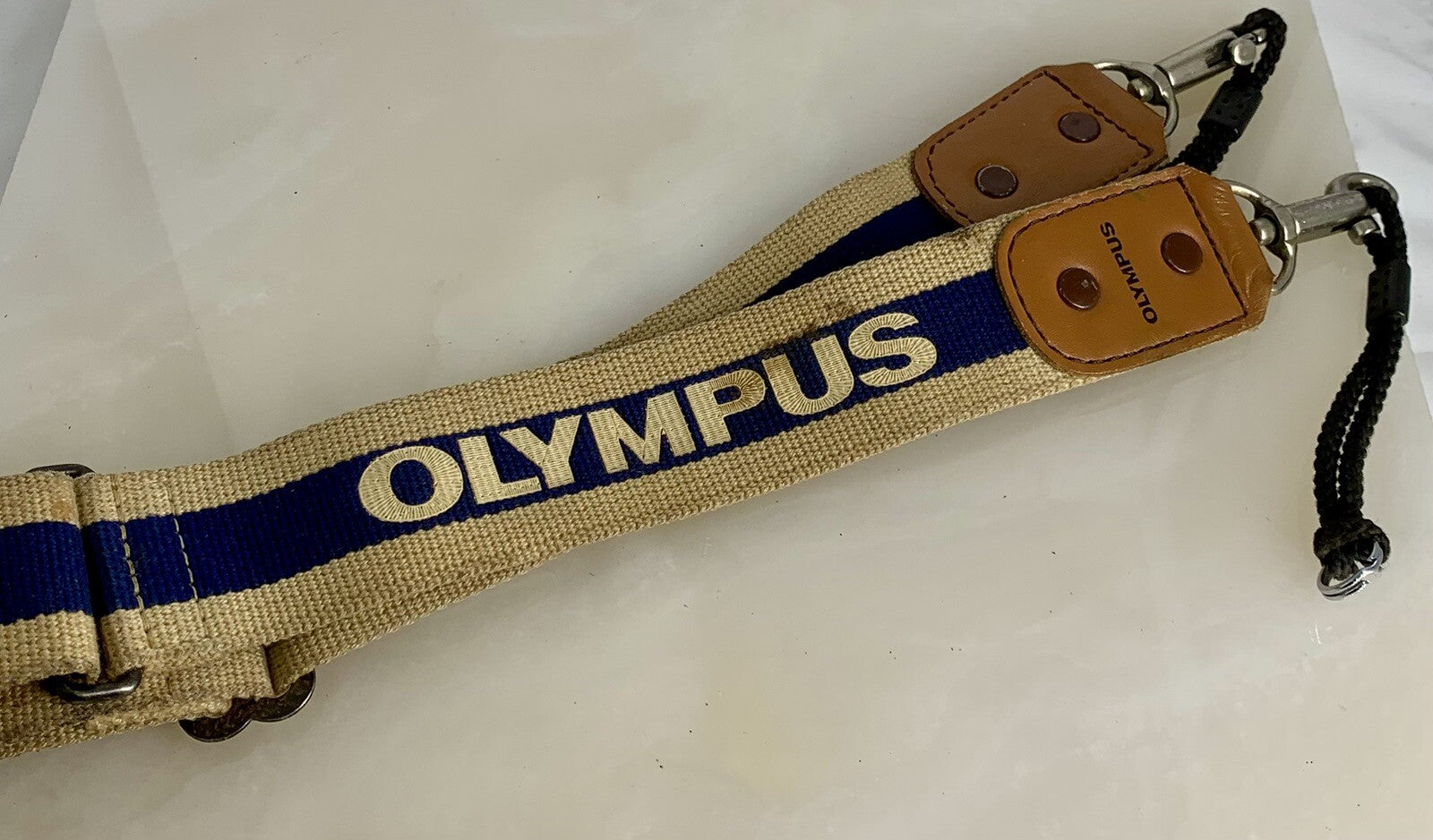 Retro OLYMPUS Hunter Wide Camera Strap in Blue & Beige Canvas OM1, OM2,OM10,OM201