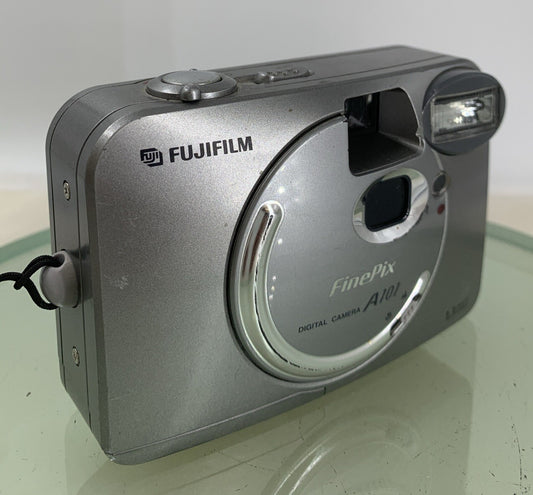Fujifilm FinePix A101 1.3MP Digital Camera SILVER NO CARD NO CHARGER TESTED - 590