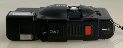 OLYMPUS XA2 Compact Camera 35mm Flash A11 D.ZUIKO 35mm f3.5 TESTED + Case 676