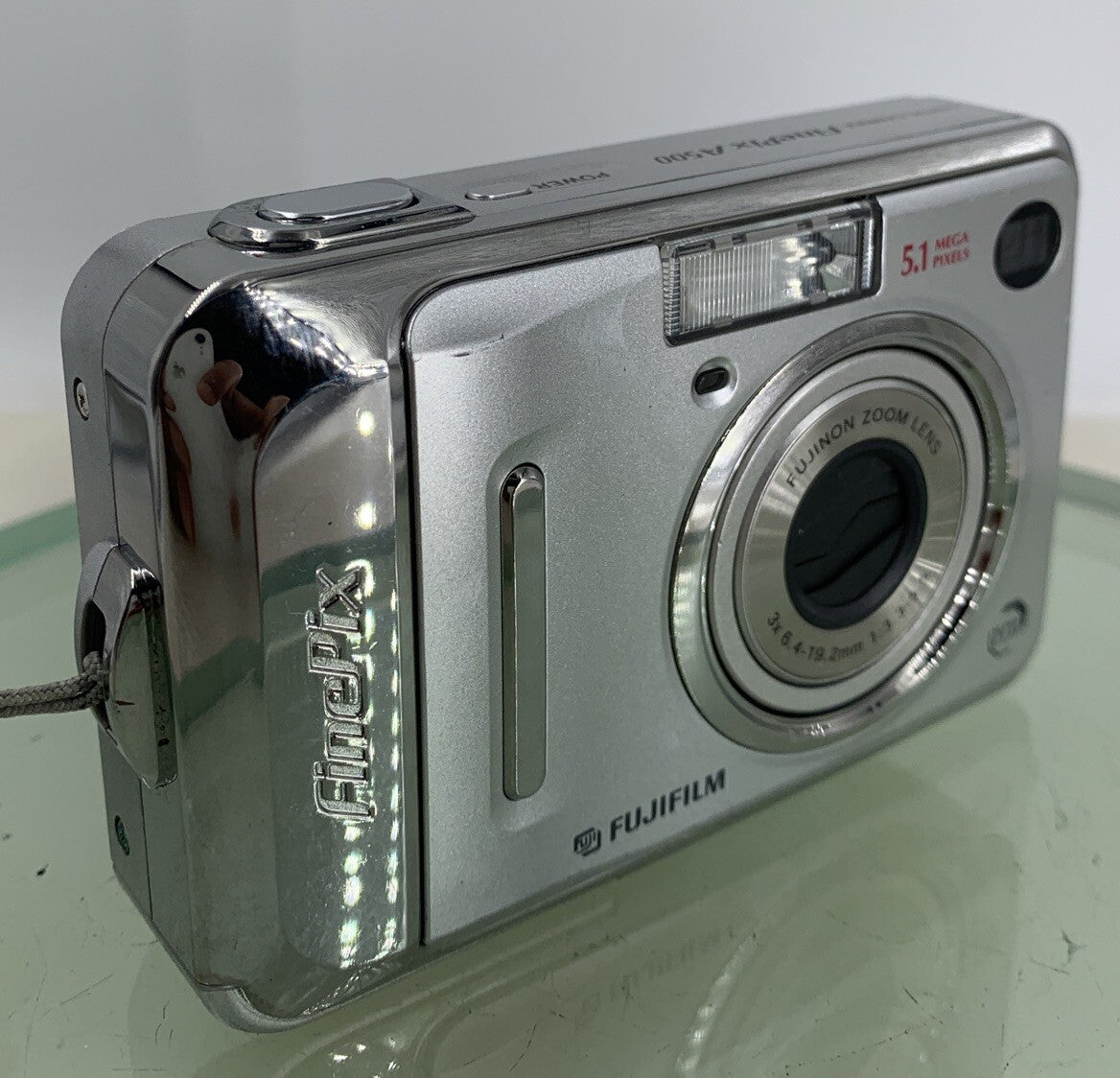 Fujifilm COMPACT DIGITAL CAMERA FinePix A500 5.1MP Silver NO CARD - TESTED - 5150