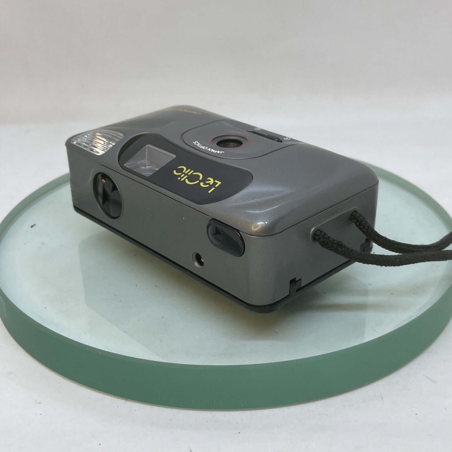 Le Clic Focus Free 870 35mm Point And Shoot Film Camera W/ Flash Lomo! #5245