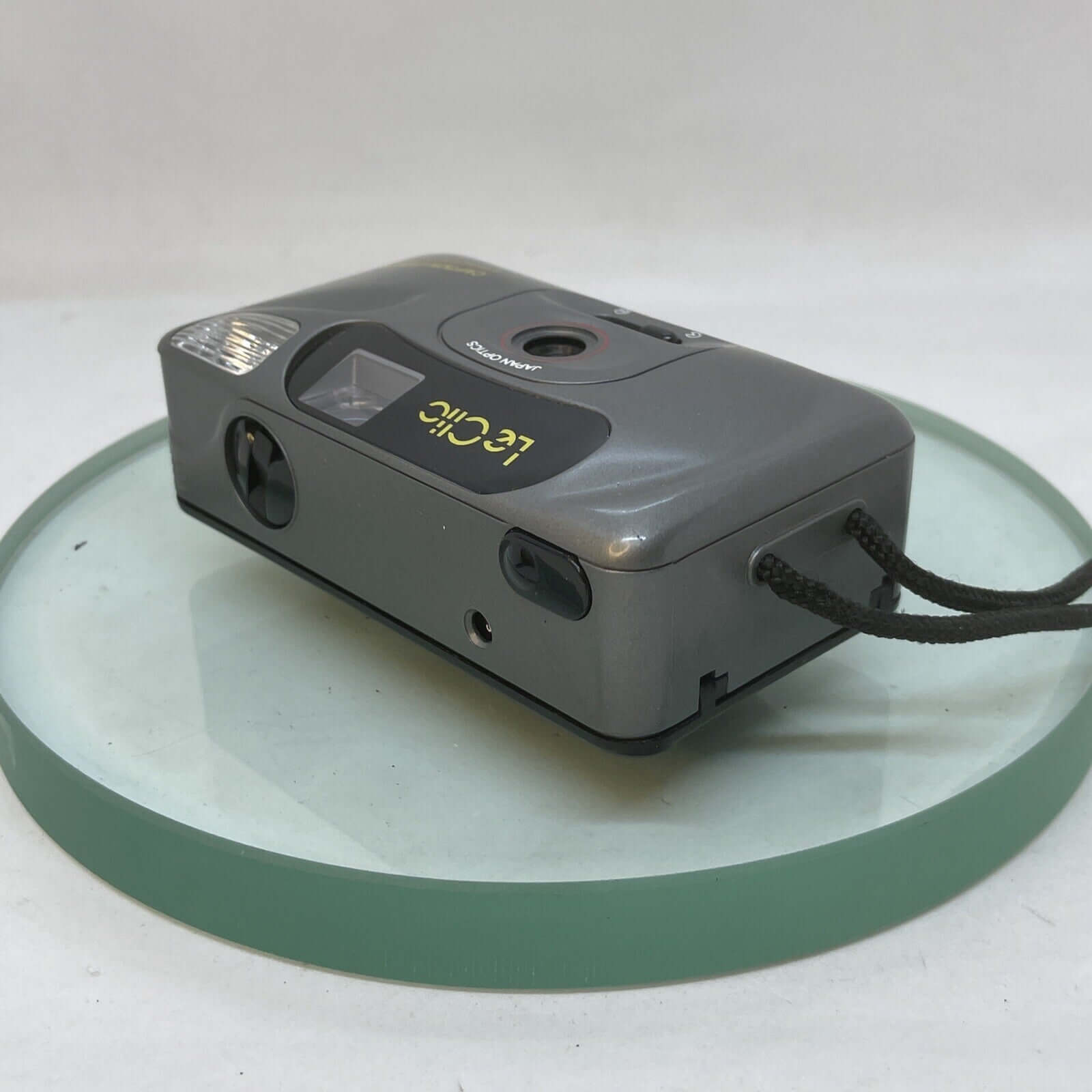 Le Clic Focus Free 870 35mm Point And Shoot Film Camera W/ Flash Lomo! #5245