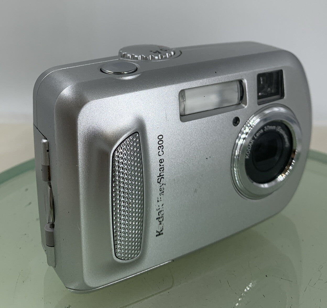 Kodak EasyShare C300 3.2MP Compact Digital Camera SILVER 1 GB CARD TESTED - 6510