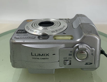 Panasonic LUMIX DMC-LC80 5.0MP COMPACT  DIGITAL CAMERA NO CARD TESTED - 3417
