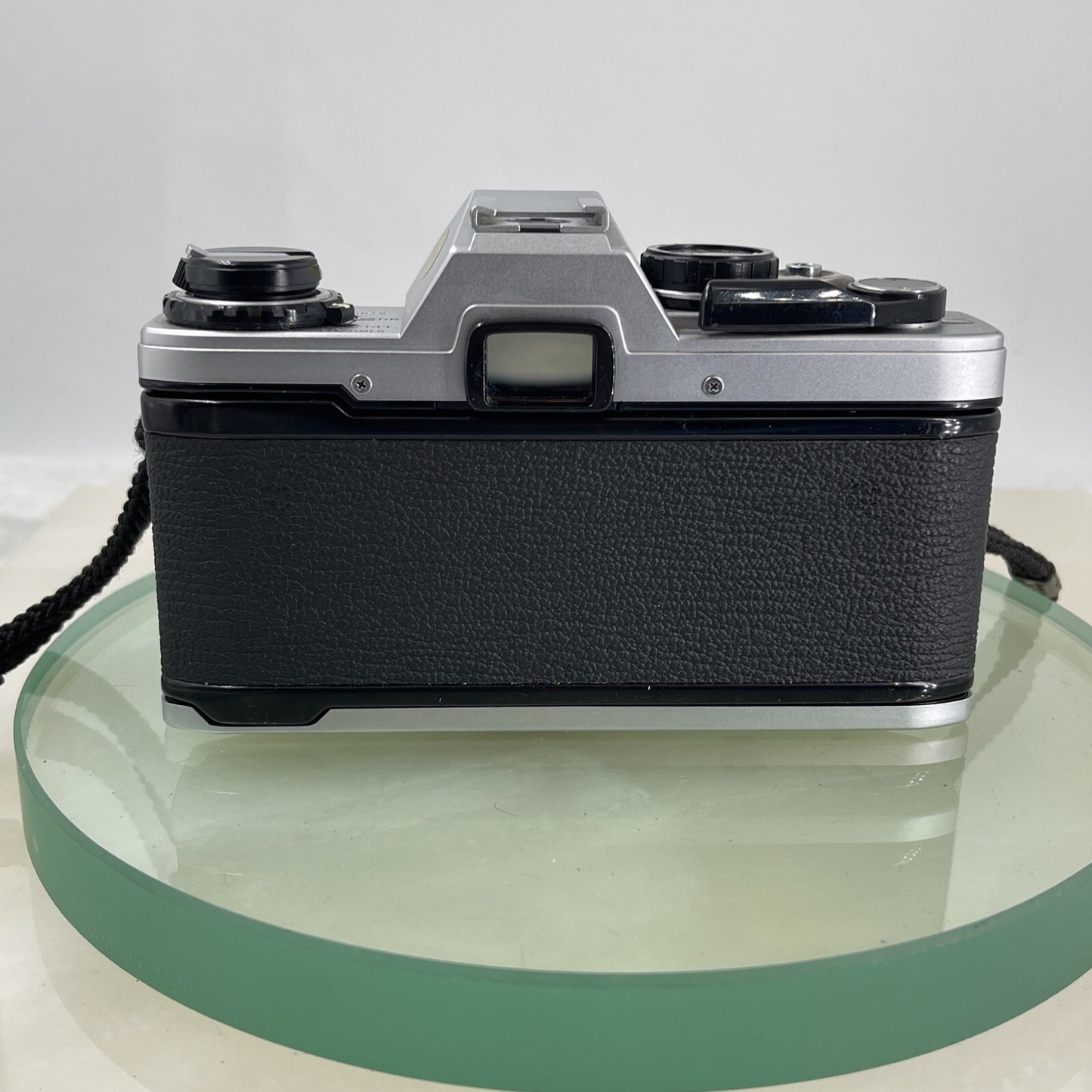 Olympus OM10 35mm Film SLR Manual Camera +Olympus 50/1.8 MC Zuiko Lens TESTED6104