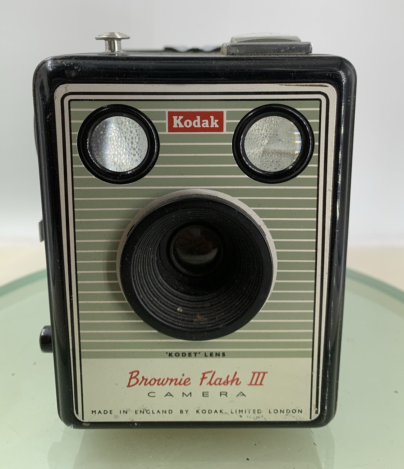 KODAK VINTAGE BROWNIE FLASH 3 CAMERA WITH COVER TESTED - 4671