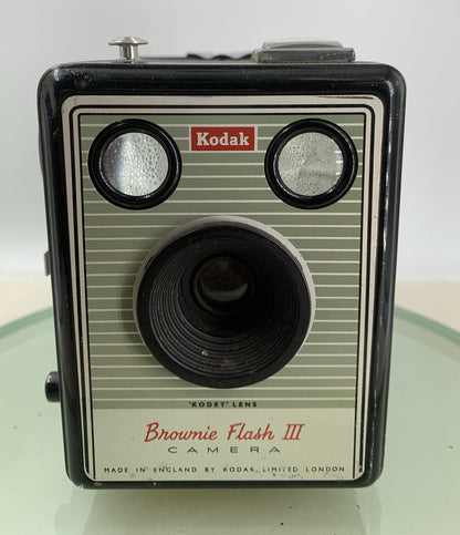 KODAK VINTAGE BROWNIE FLASH 3 CAMERA WITH COVER TESTED - 4671