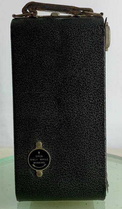 Vintage Kodak Six-20 Junior folding Camera Roll Film ANASTIGMAT F-6.3 100mm-3594