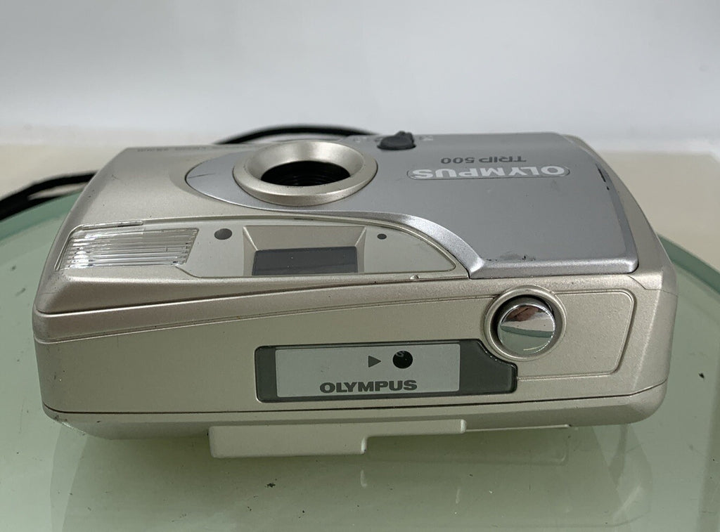 Olympus Trip 500 35mm Film Point and Shoot Camera NO BATTERY Silver TESTED - 3257