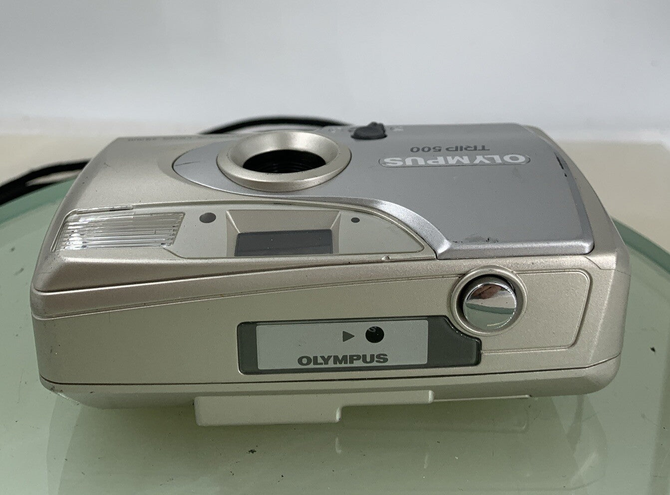Olympus Trip 500 35mm Film Point and Shoot Camera NO BATTERY Silver TESTED - 3257