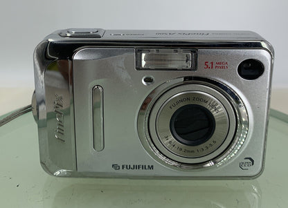 Fujifilm COMPACT DIGITAL CAMERA FinePix A500 5.1MP Silver NO CARD - TESTED - 5151