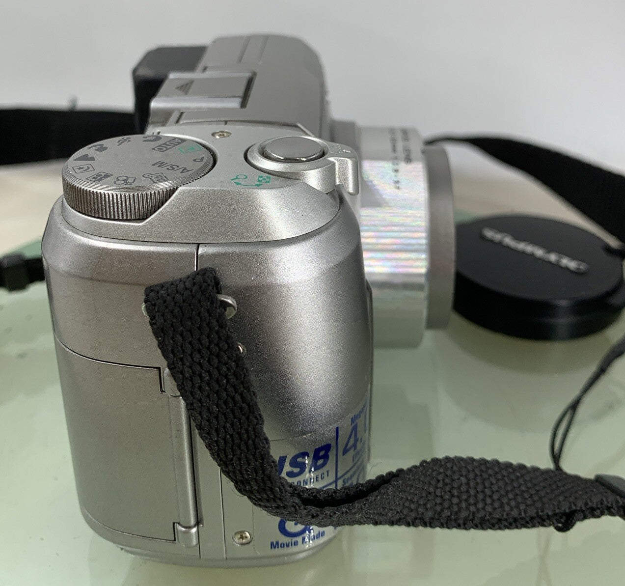 Olympus C-750 Ultra Zoom Digital Compact Camera 4MP SILVER NO CARD TESTED - 237