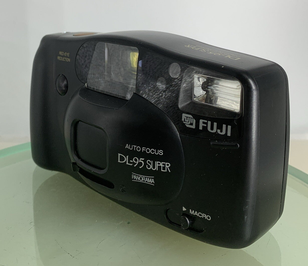 Fuji DL-95 Super 35mm Film Point and Shoot Camera BLACK NO CHARGER TESTED - 5432