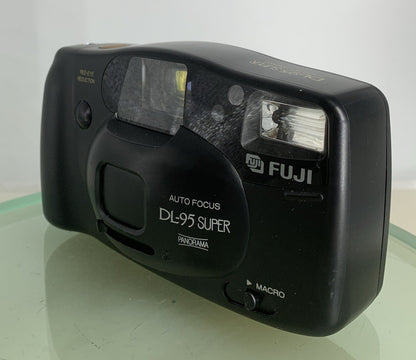 Fuji DL-95 Super 35mm Film Point and Shoot Camera BLACK NO CHARGER TESTED - 5432