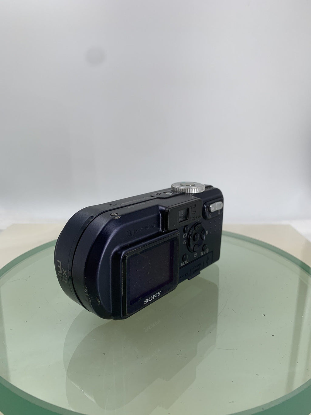 Sony Cybershot DSC P10 5MP DIGITAL CAMERA + CHARGER + WIRE + COVER TESTED - 5845