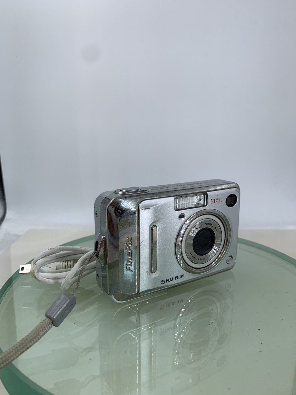 Fujifilm COMPACT Digital Camera FinePix A500 5.1MP SILVER + WIRE  TESTED - 820