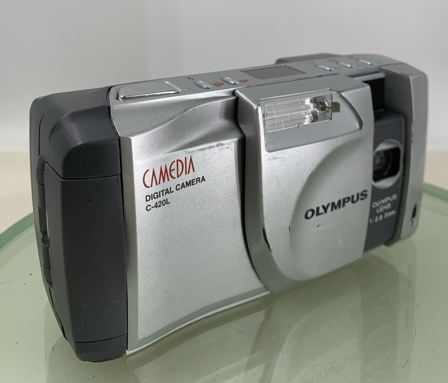Olympus Camedia C-420L COMPACT  DIGITAL CAMERA SILVER NO CARD TESTED - 2710