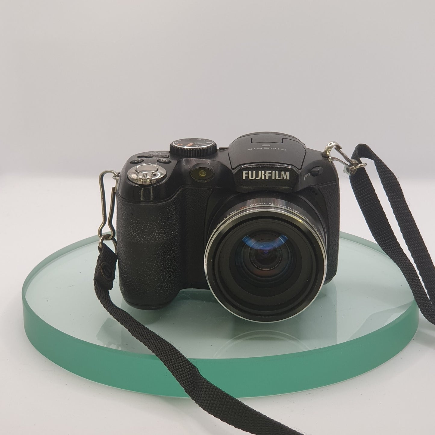 Fujifilm FinePix S1800 12.2MP Compact Digital Bridge Camera Black Tested #7941