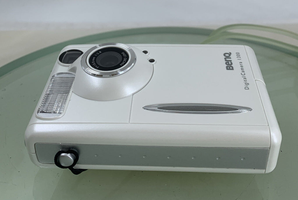 BenQ Compact Digital Camera 1300 WHITE WITH BOX WORKING AND TESTED - 8417