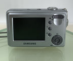 Samsung Digital Camera Digimax D53 5.0MP SILVER NO CARD NO CHARGER TESTED - 5785