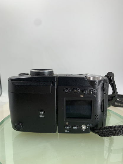 Nikon DigitalCamera Coolpix 4500 4.0MP BLACK 128MB CARD NO CHARGER TESTED - 6944