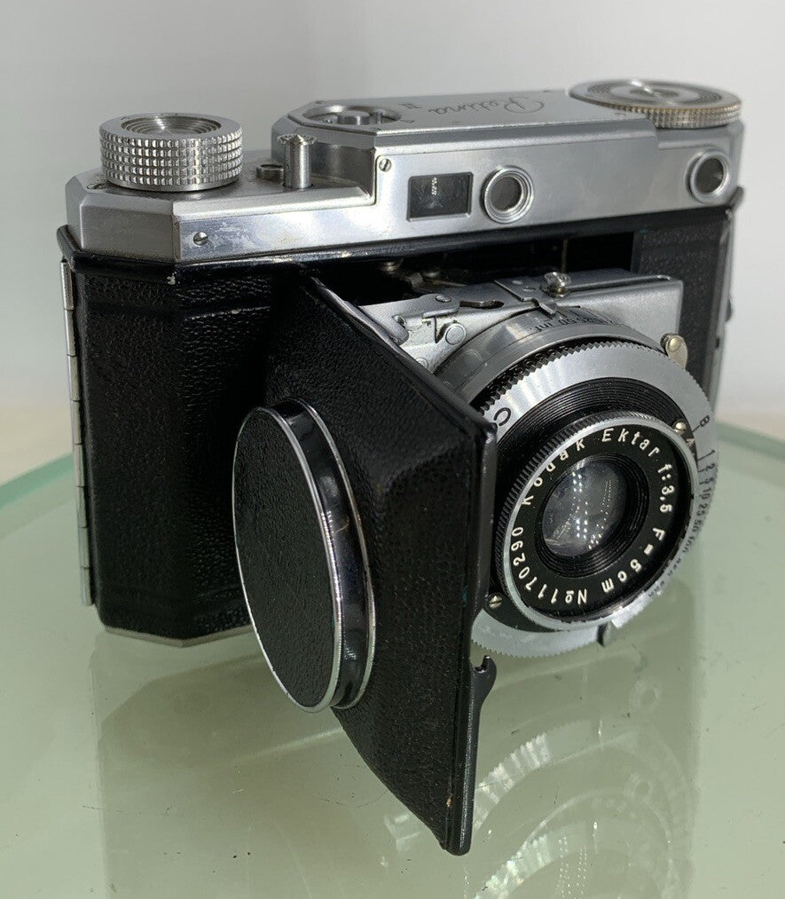 Kodak Retina II Type 142 Folding 35mm Rangefinder Camera w/ Ektar 50mm f3.5 Lens0