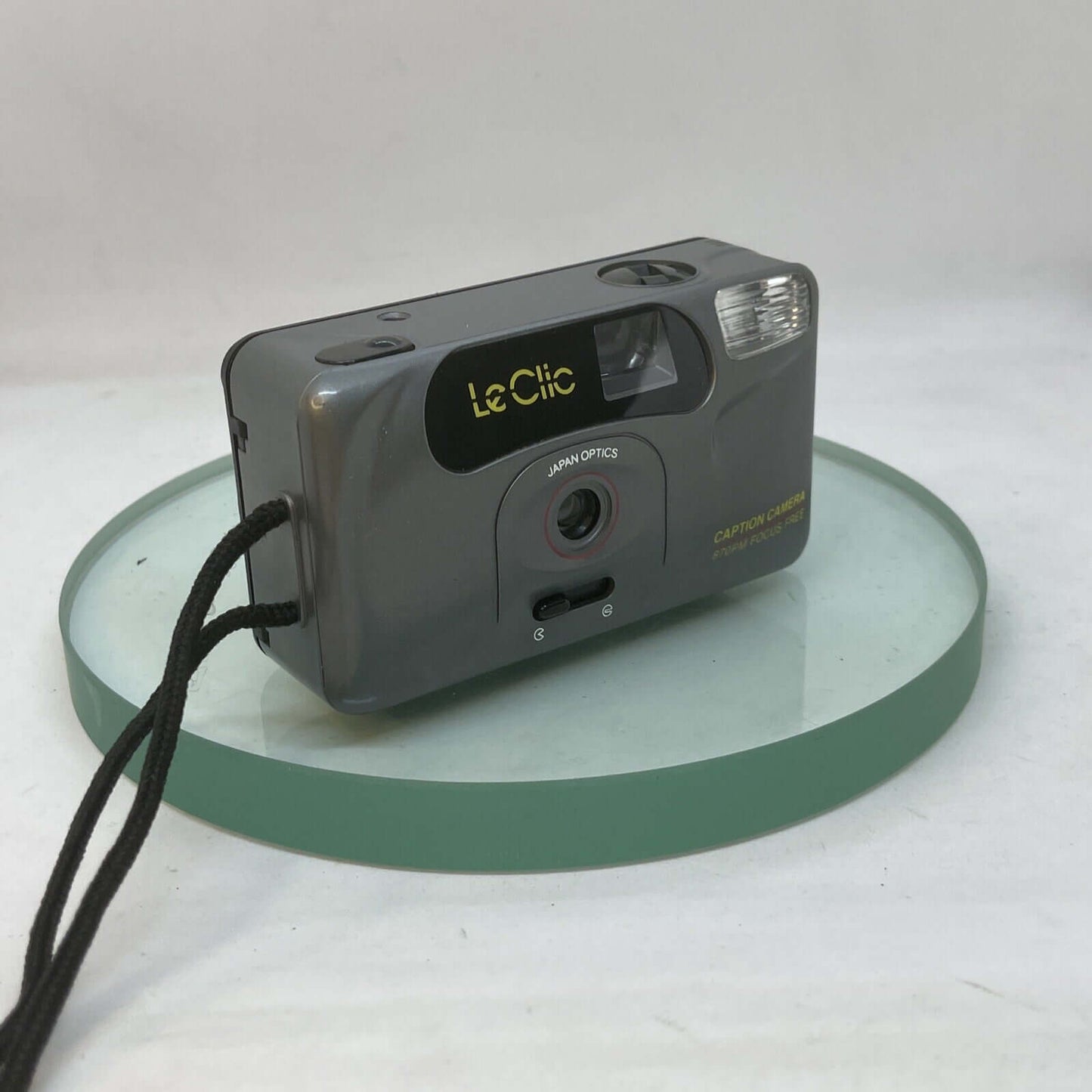 Le Clic Focus Free 870 35mm Point And Shoot Film Camera W/ Flash Lomo! #5240