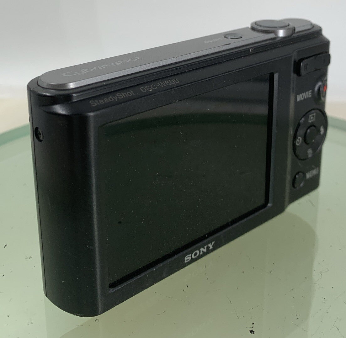 Sony CyberShot DSC-W800 COMPACT DIGITAL CAMERA 20.1MP WITH WIRE TESTED - 3574