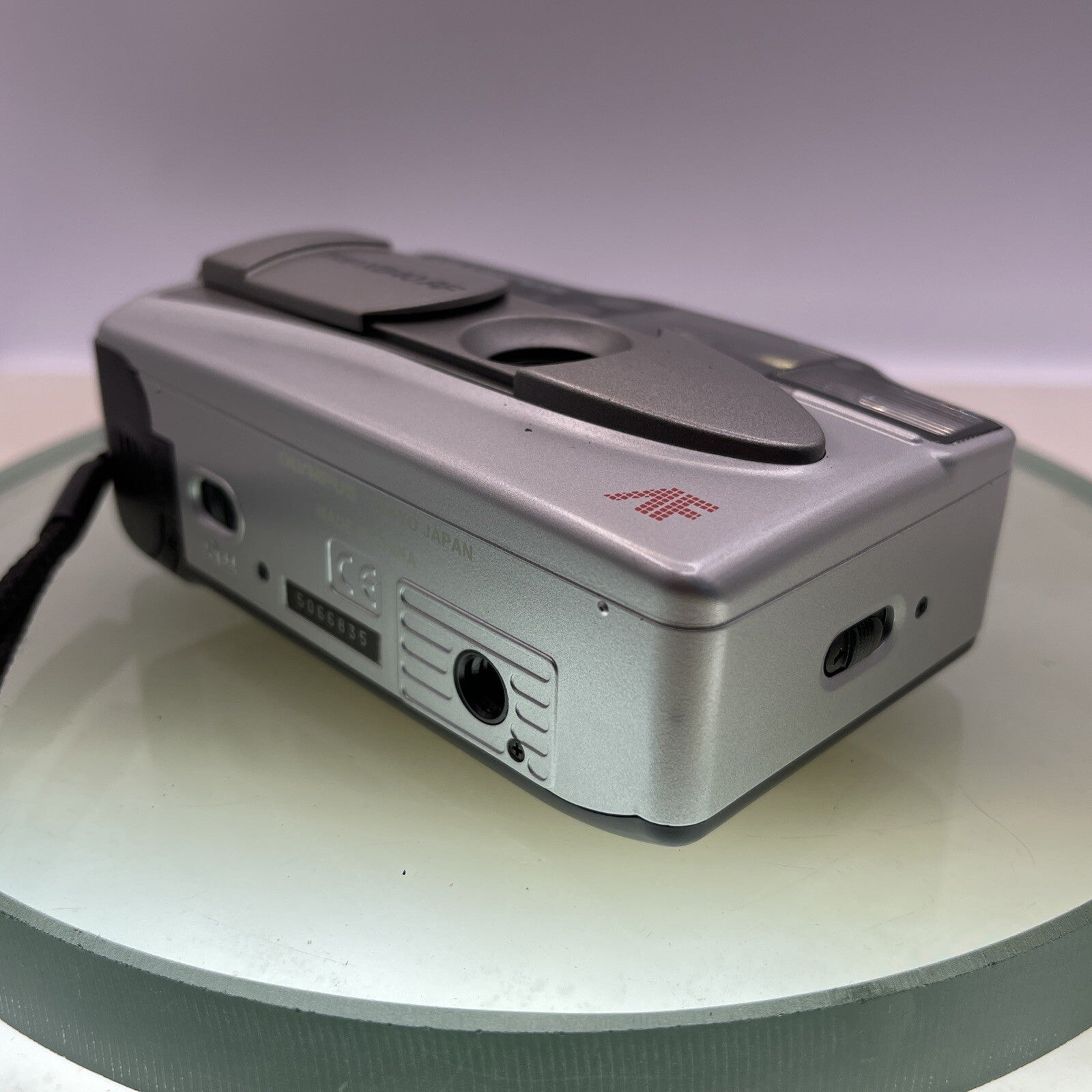 Olympus Trip XB40 AF 35mm Film Point and Shoot Camera Silver Tested #37911