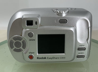 Kodak EasyShare C300 3.2MP Compact Digital Camera SILVER 1 GB CARD TESTED - 6515