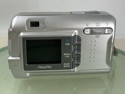 Fujifilm FinePix Digital Camera A330 3.2MP + 128MB CARD + COVER TESTED - 7625