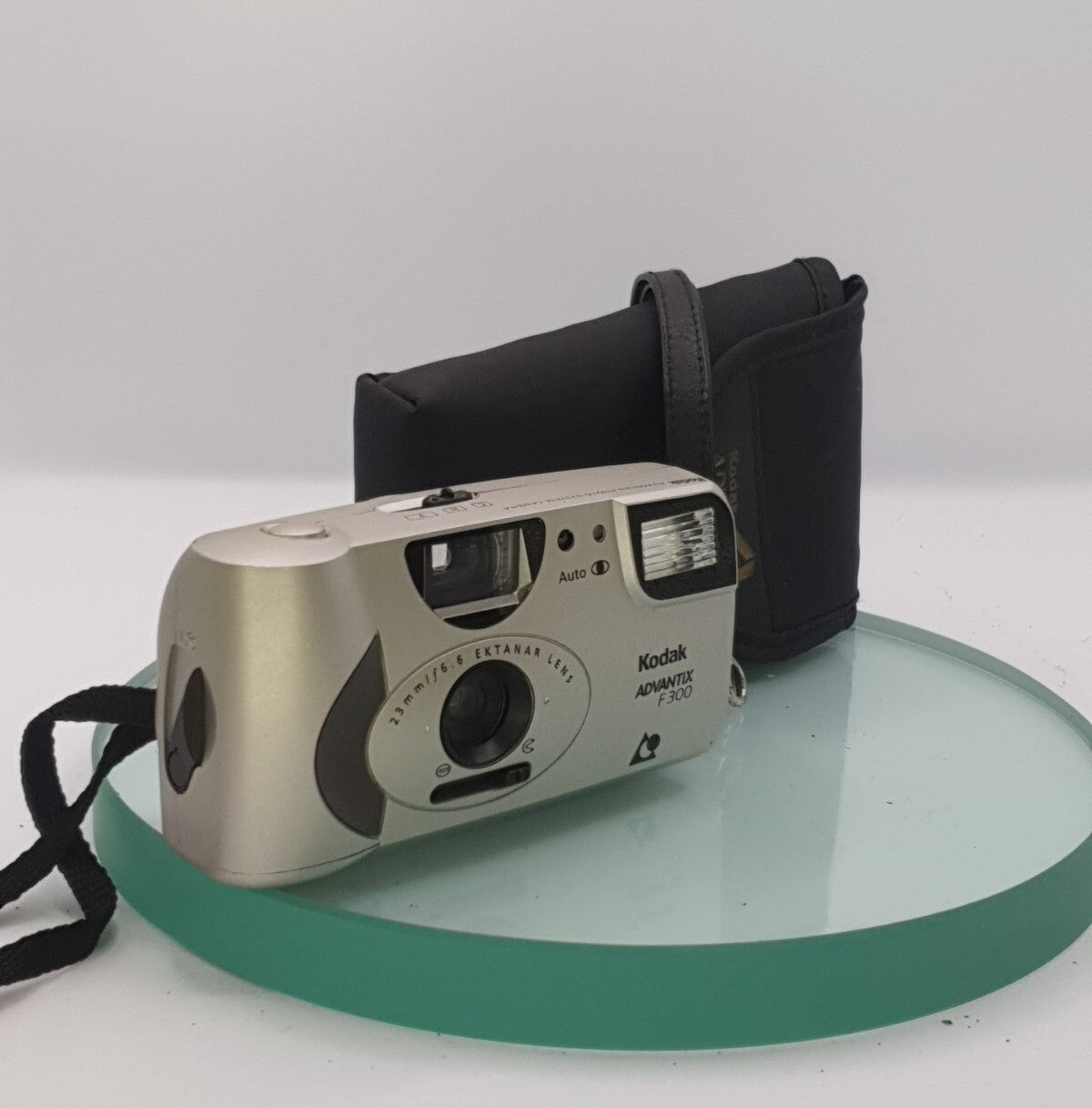 Vintage Kodak Advantix 1600 Auto 23mm F6.6 Point & Shoot APS Camera, TESTED#9890