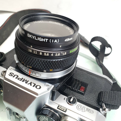 Olympus OM10 35mm Film SLR Manual Camera with Olympus 50/1.8 Zuiko Lens - Silver6