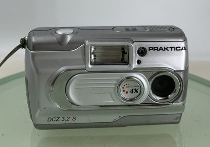 Praktica DCZ 3.2S 3.0MP Compact Digital Camera SILVER 16MB CARD TESTED - 4421