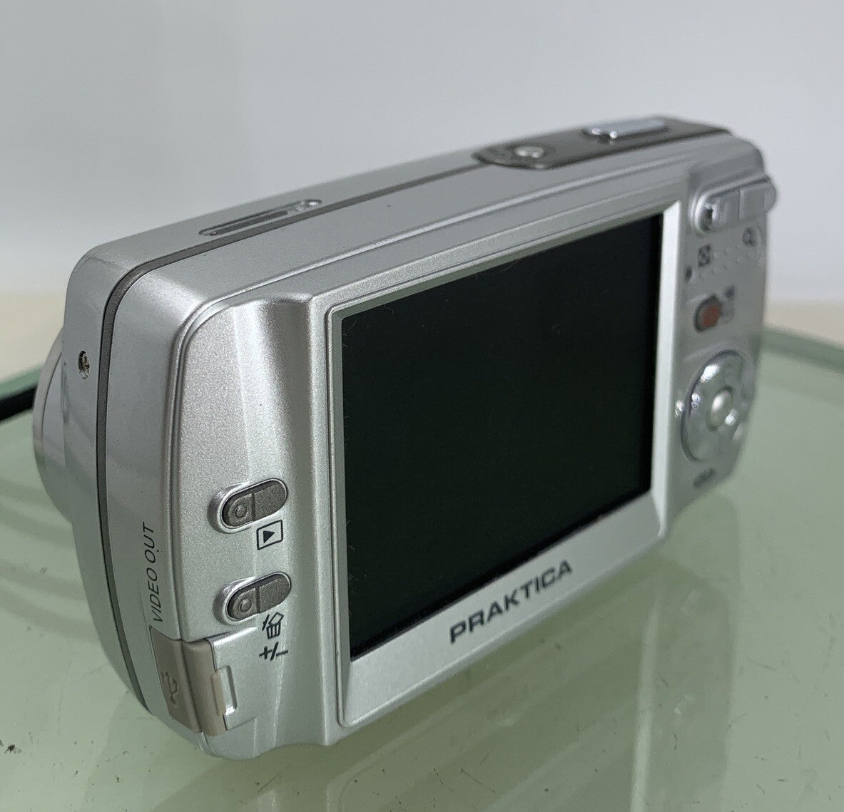 Praktica DCZ-520 5.1MP COMPACT DIGITAL CAMERA SILVER WITH COVER TESTED- 1104