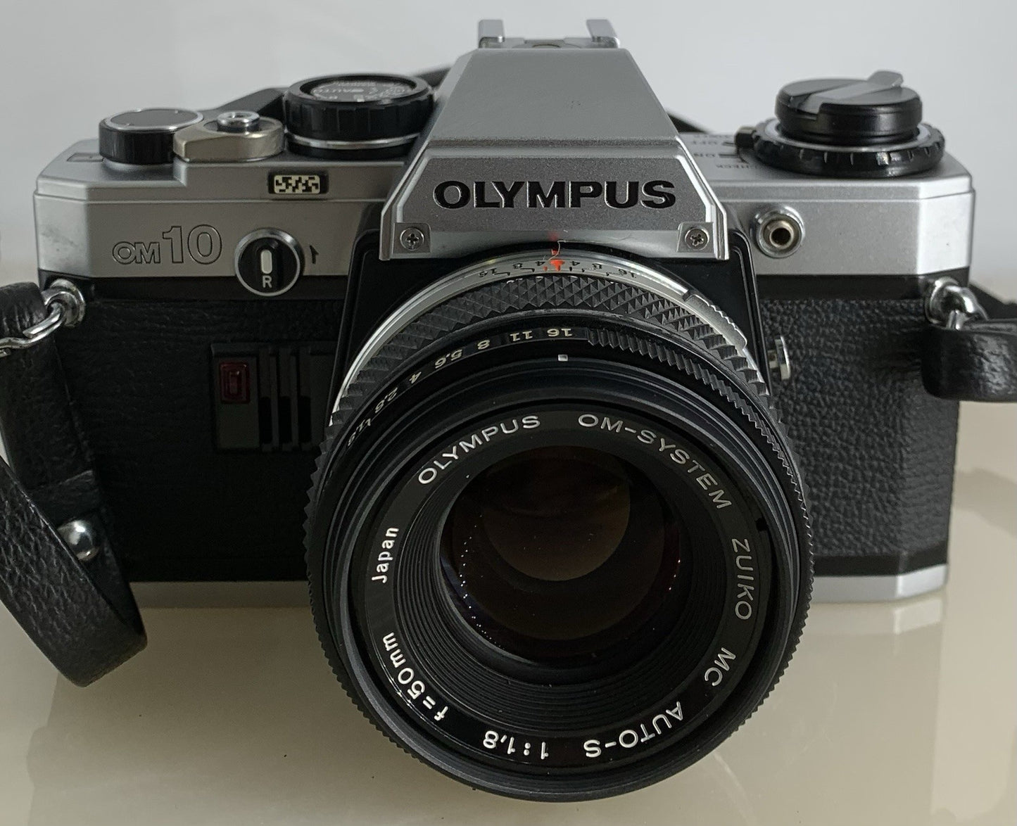 Olympus OM10 35mm Film SLR Manual Camera + Olympus 50mm f/1:1.8 MC + Case #1361