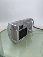 Vintage Olympus CAMEDIA C-310 Zoom SILVER CAMERA WITH COVER TESTED - 4695