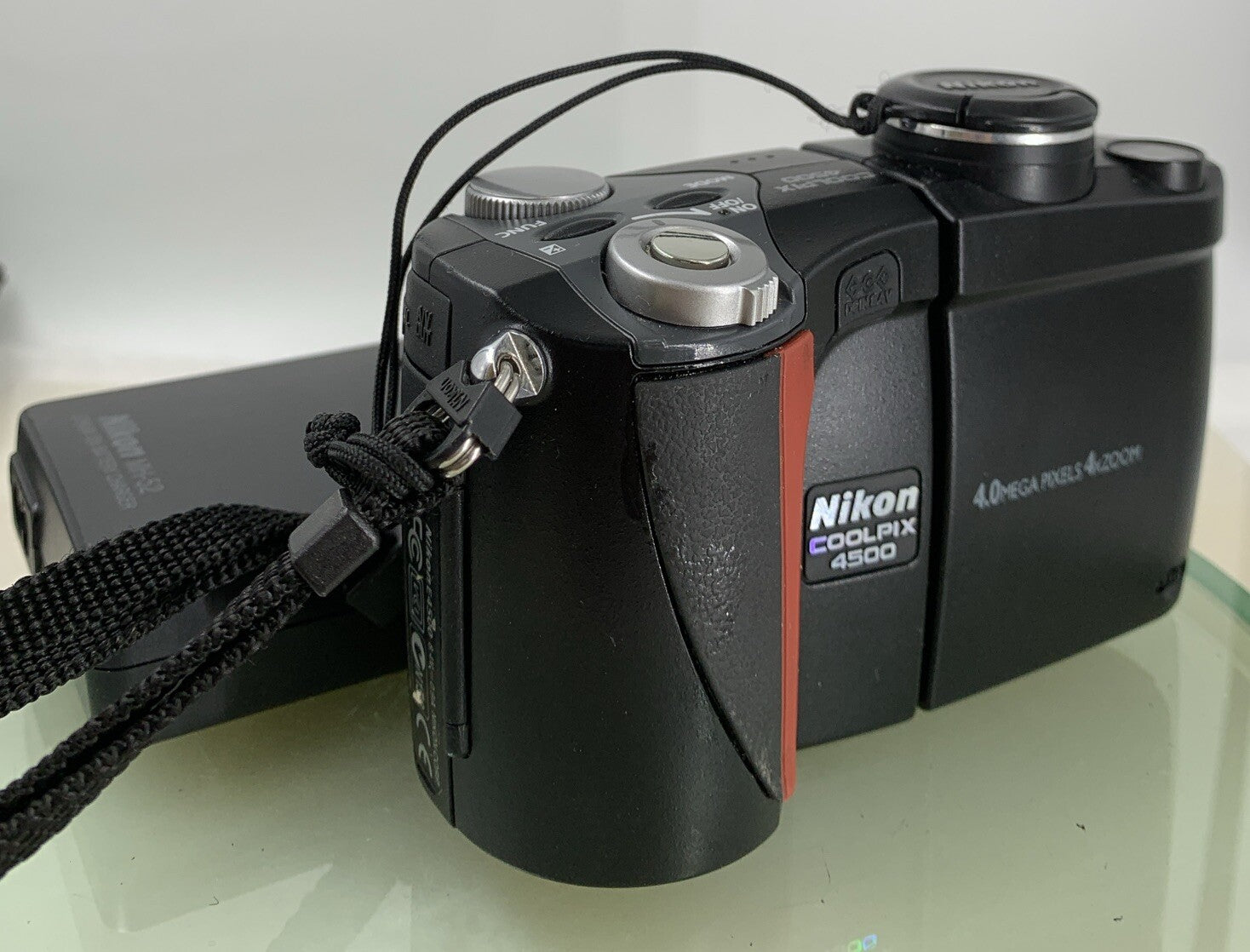 NIKON COOLPIX 4500 DIGITAL CAMERA 128MB CARD 4.0 MP +CHARGER TESTED - 1690