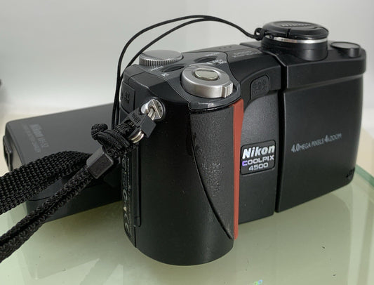 NIKON COOLPIX 4500 DIGITAL CAMERA 128MB CARD 4.0 MP +CHARGER TESTED - 1690