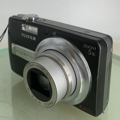 Fujifilm Digital Camera FinePix J50 BLACK+CHARGER+WIRE+128MB CARD -TESTED - 9902