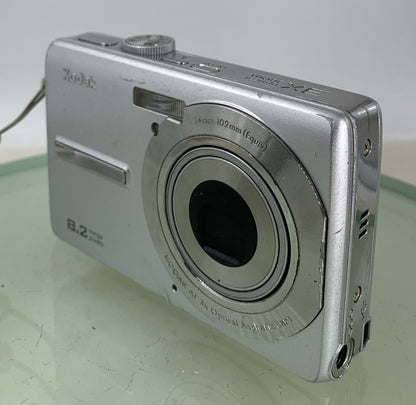 Kodak COMPACT DIGITAL CAMERA EasyShare M863 8.2MP SILVER NO CHARGER Tested - 5192