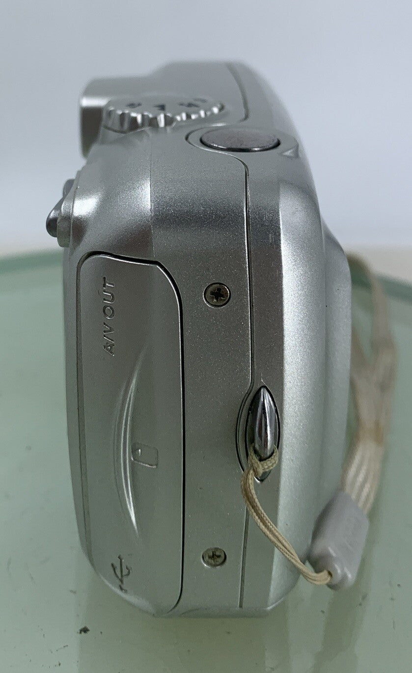Kodak EASYSHARE CX7330 3.1MP COMPACT DIGITAL CAMERA NO CARD SILVER TESTED - 6007