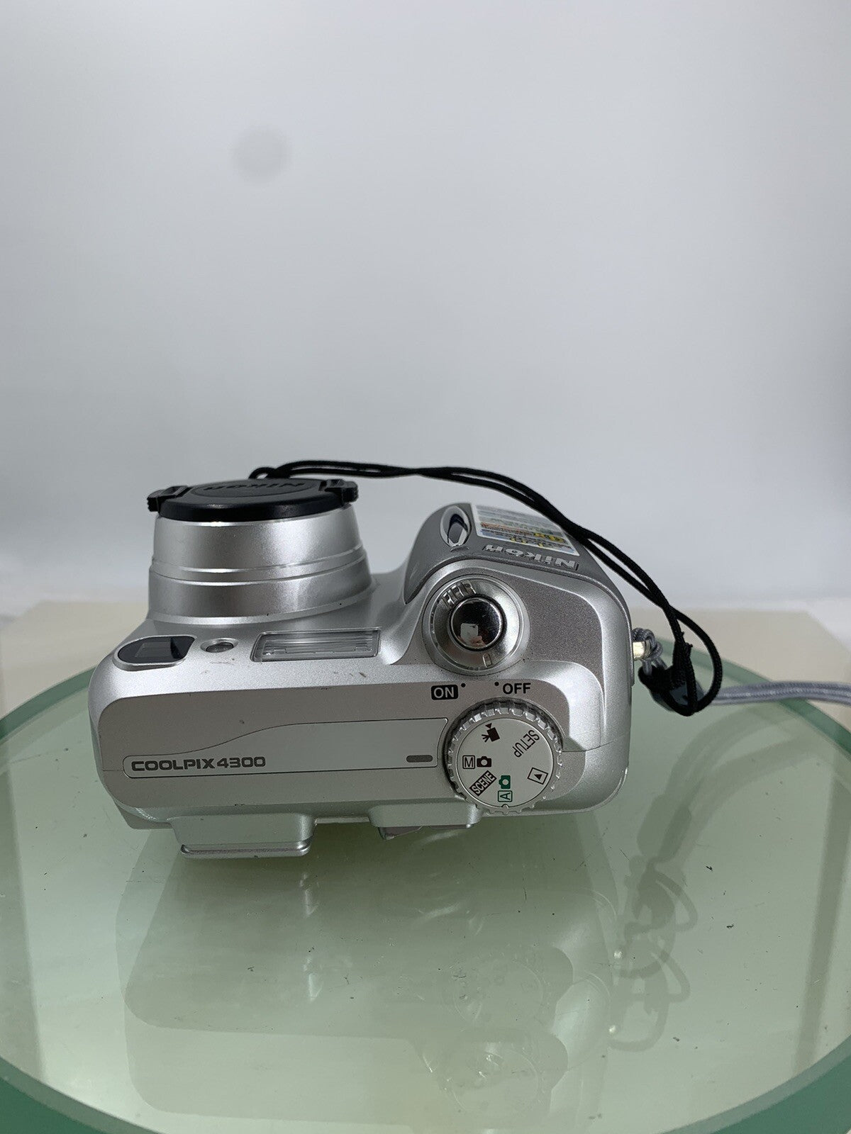Nikon COOLPIX 4300 4.0MP Digital Camera SILVER NO CARD NO CHARGER TESTED - 5975